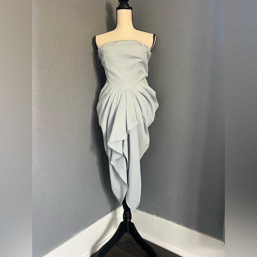 Elegant Strapless Light Gray Dress